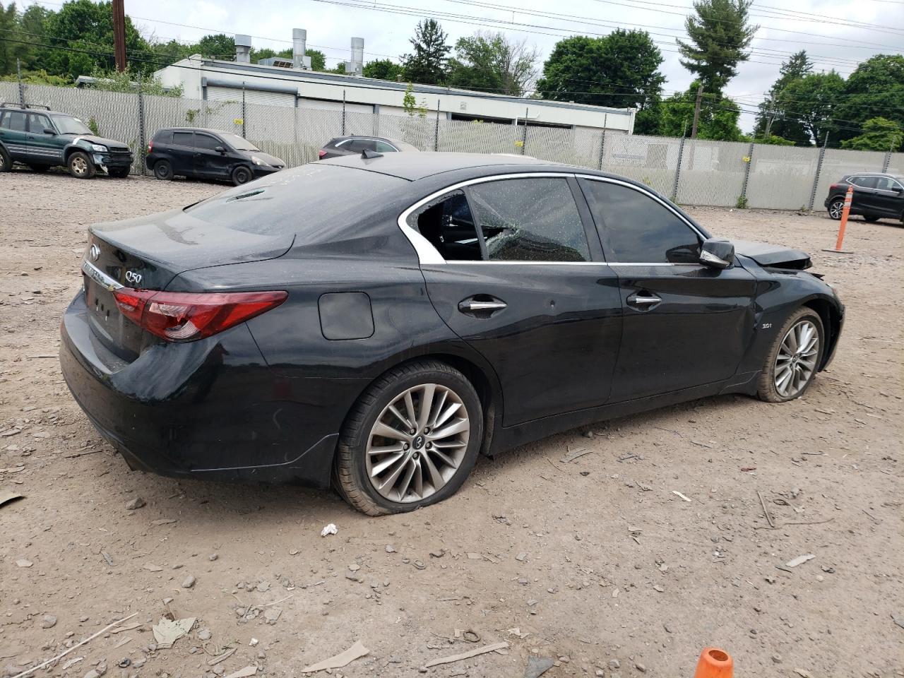 2018 INFINITI Q50 LUXE - Image 3