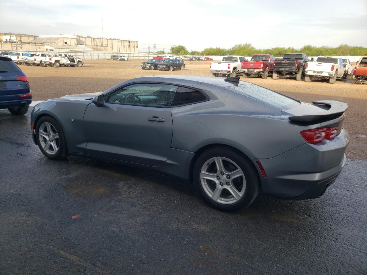 2021 CHEVROLET CAMARO LS - Фото 2