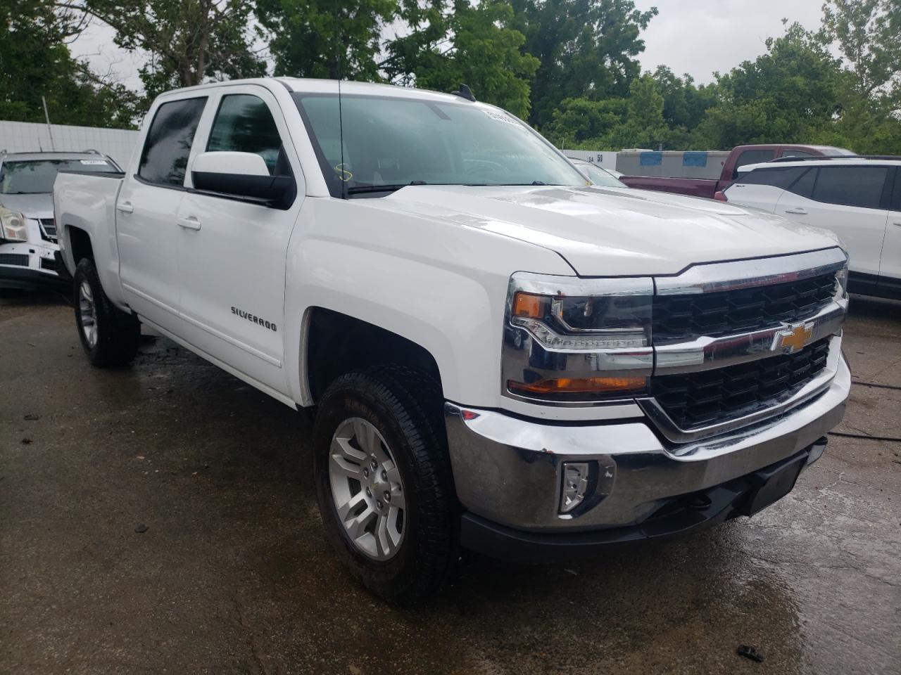 2017 CHEVROLET SILVERADO - Image 4