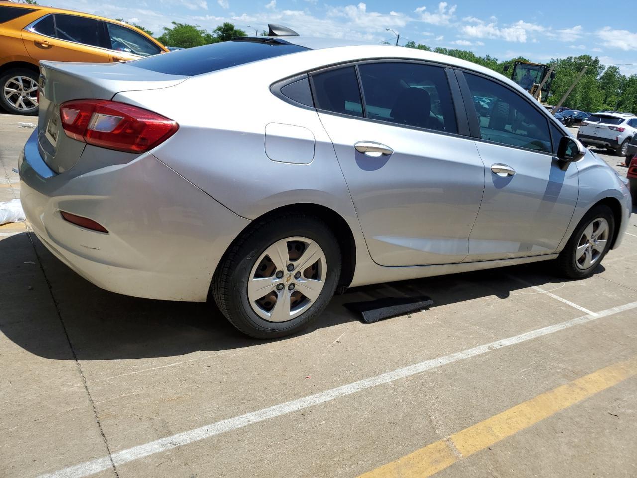 2017 CHEVROLET CRUZE LS - Image 3