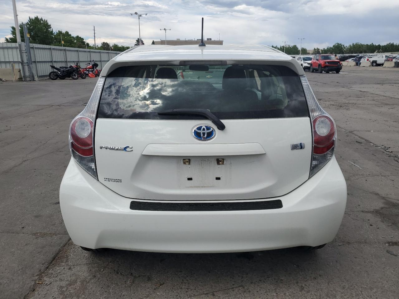 2013 TOYOTA PRIUS C - Фото 6