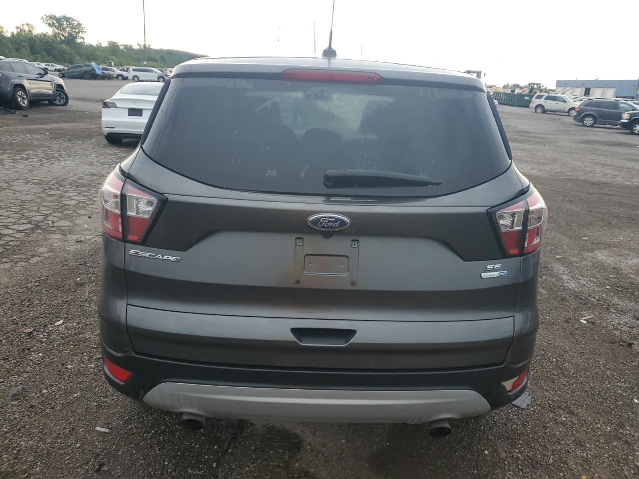 2017 FORD ESCAPE SE - Фото 6