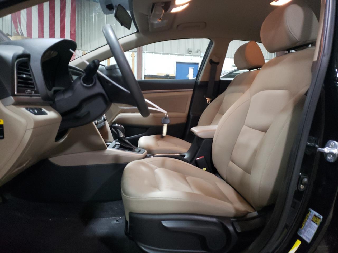 2018 HYUNDAI ELANTRA SE - Image 7