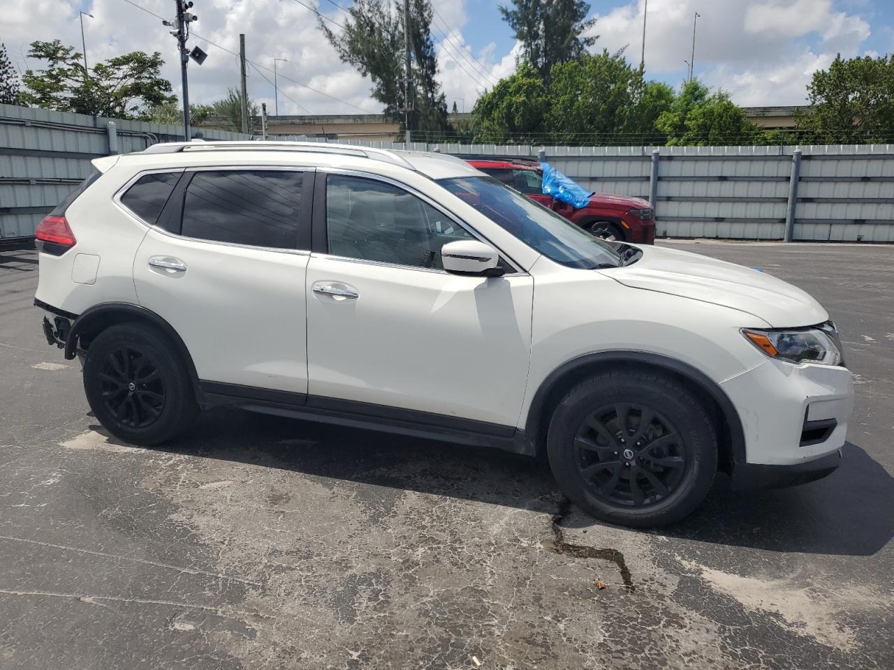 2017 NISSAN ROGUE S - Фото 4