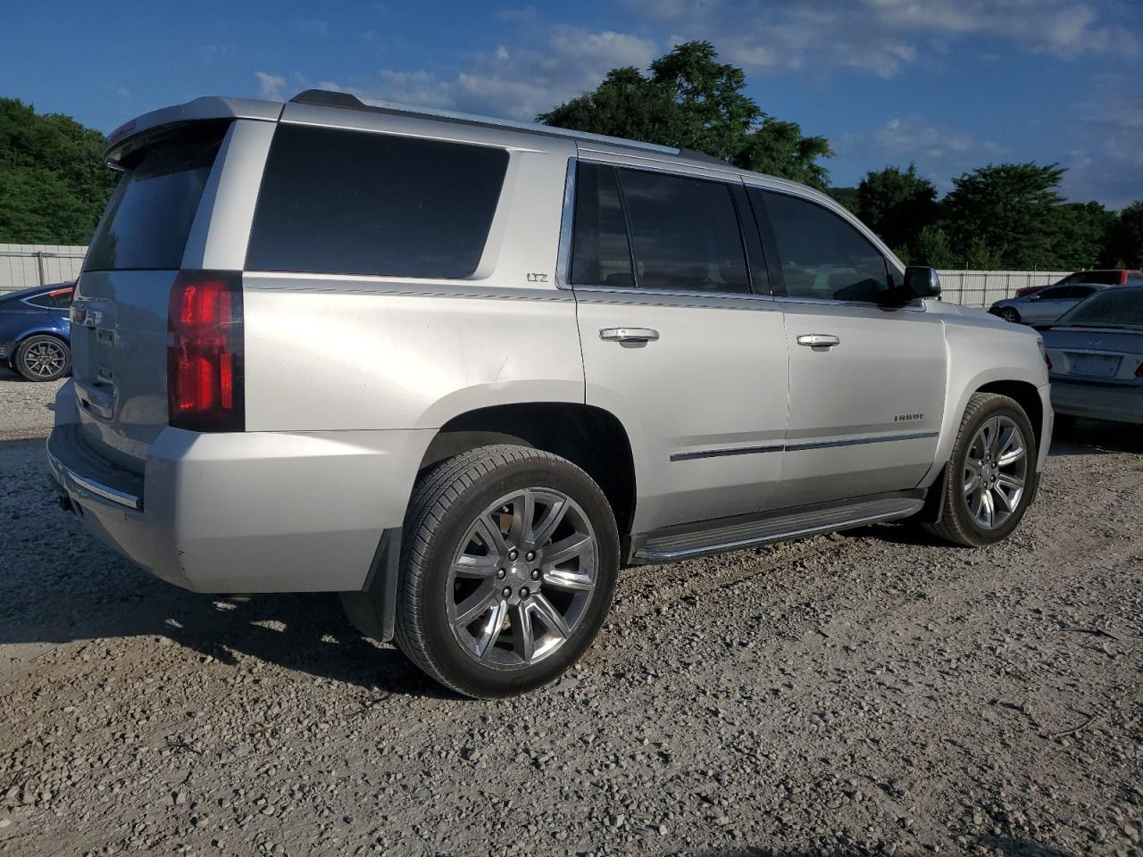 2016 CHEVROLET TAHOE K150 - Фото 3