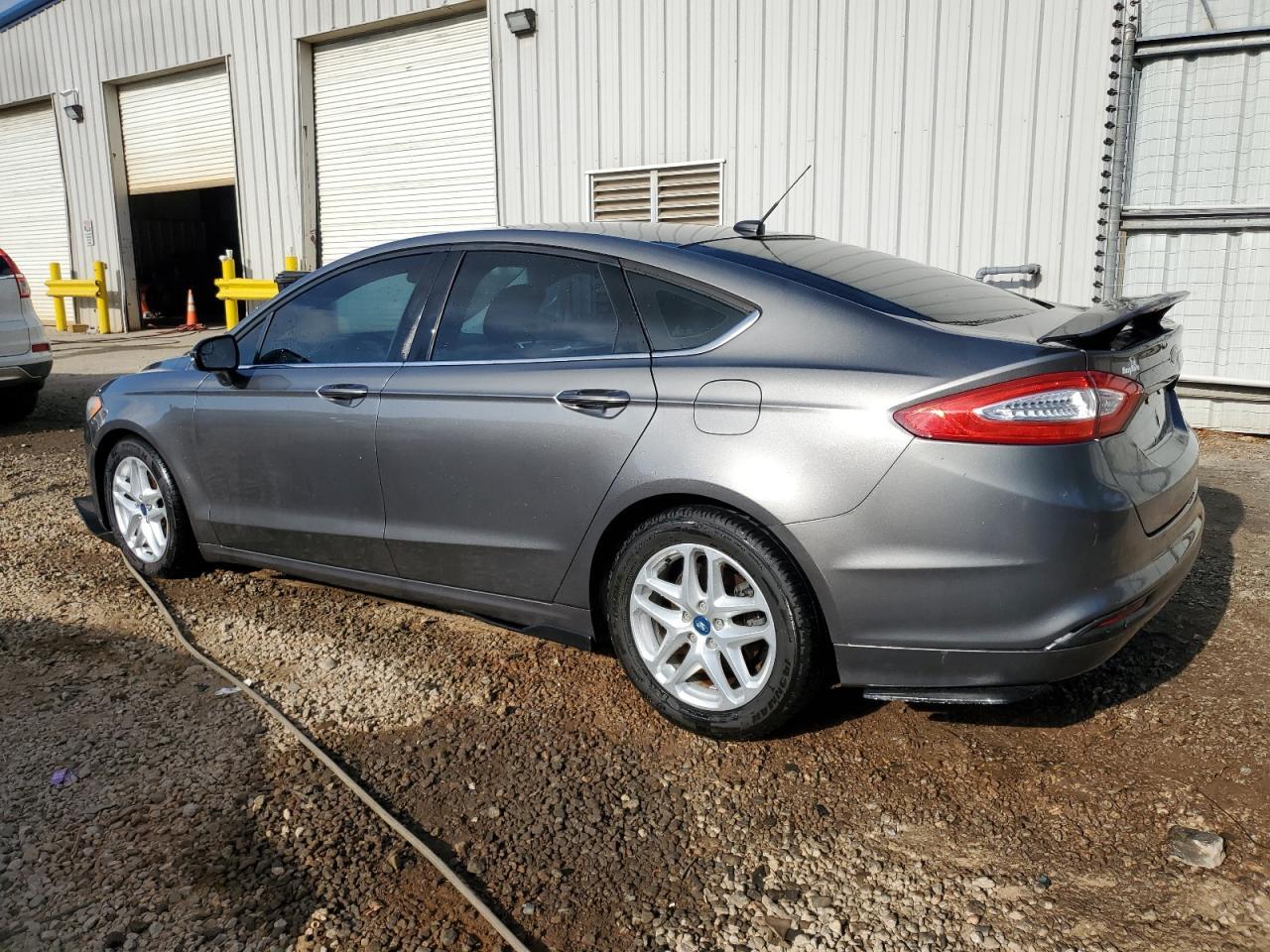2013 FORD FUSION SE - Image 2
