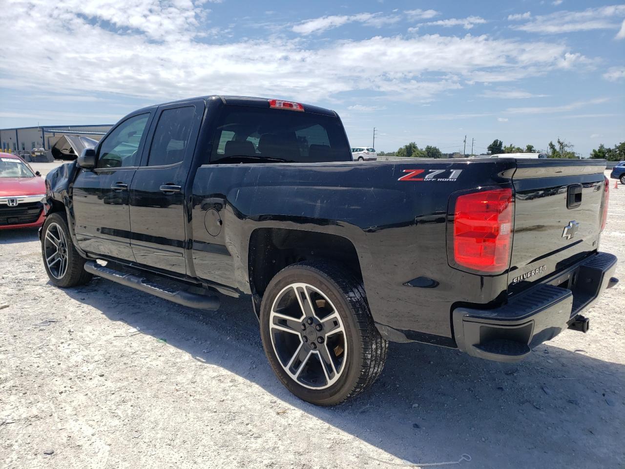 2019 CHEVROLET SILVERADO - Фото 2