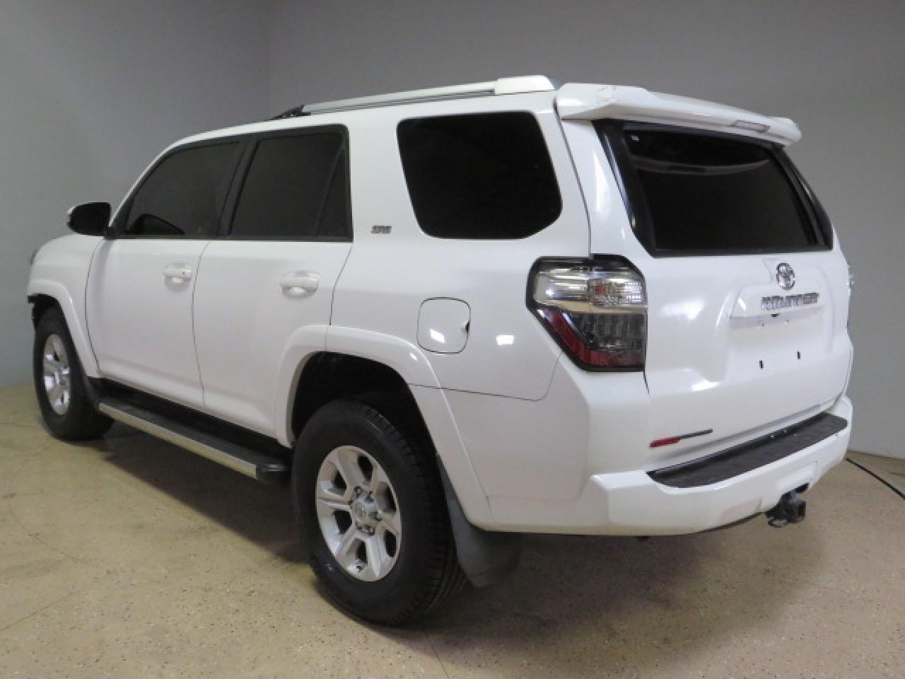 2018 TOYOTA 4RUNNER SR - Image 4