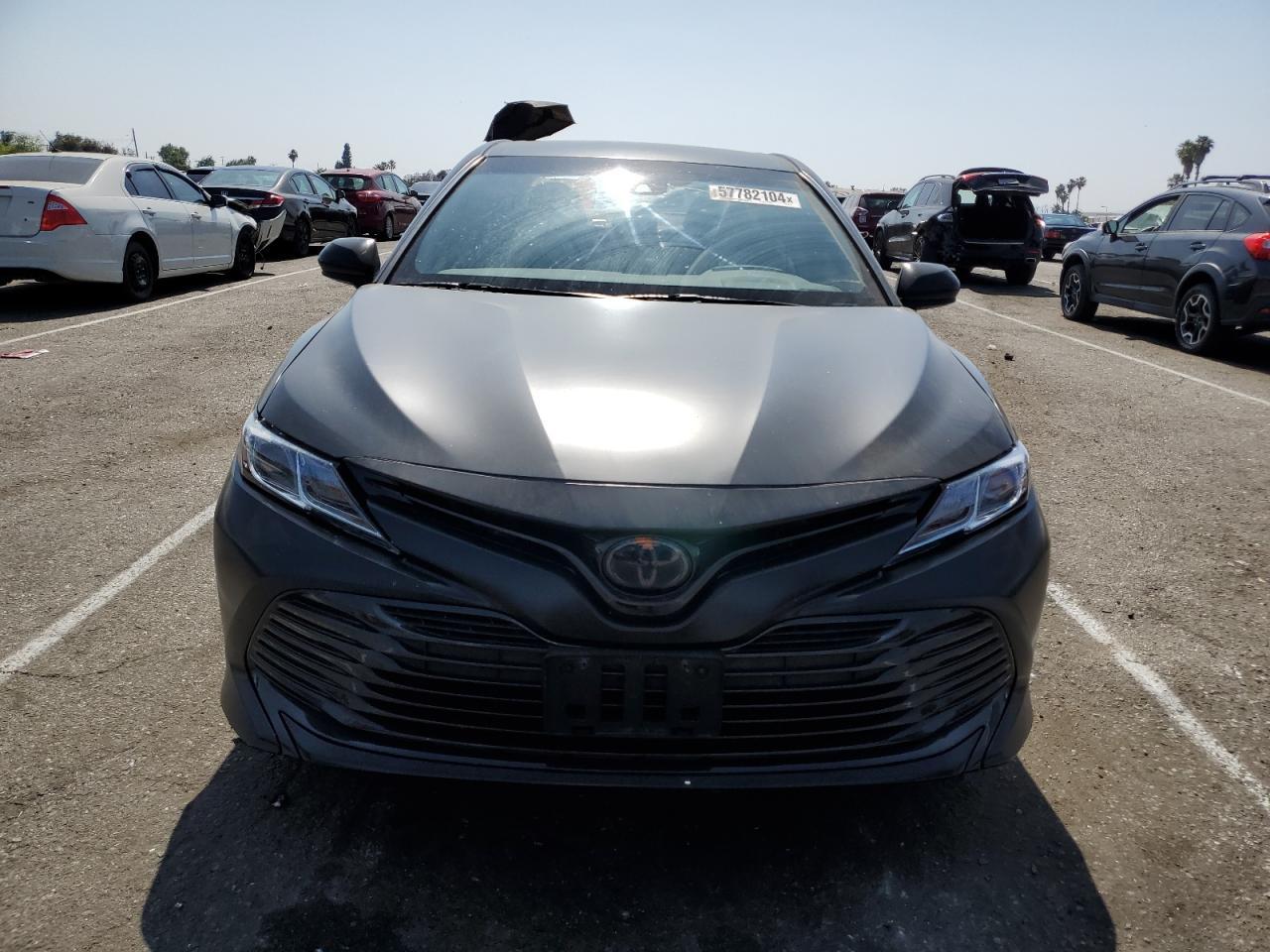 2020 TOYOTA CAMRY LE - Фото 5