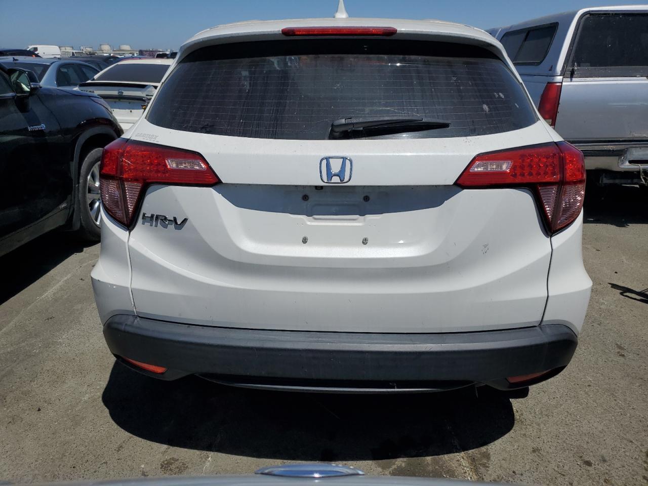 2018 HONDA HR-V LX - Image 6