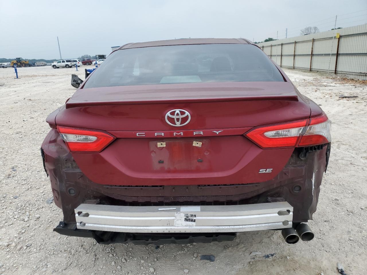 2018 TOYOTA CAMRY L - Image 6