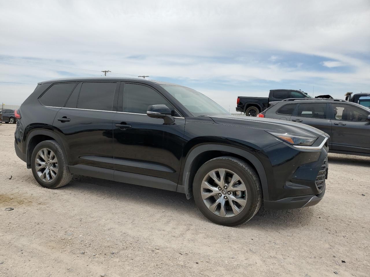 2024 TOYOTA GRAND HIGH - Image 4