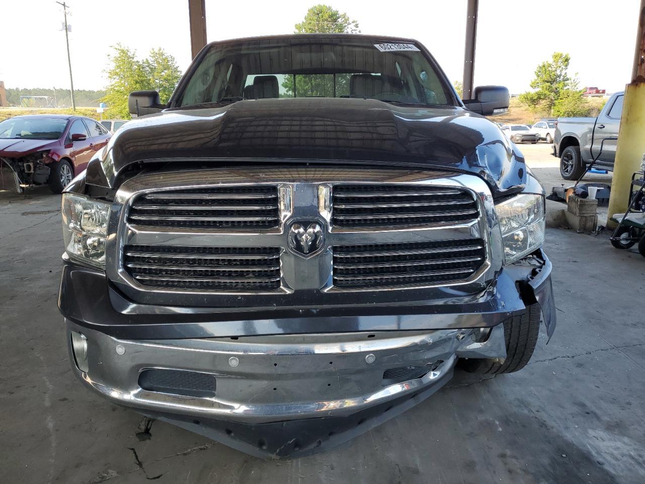 2017 RAM 1500 SLT - Фото 5