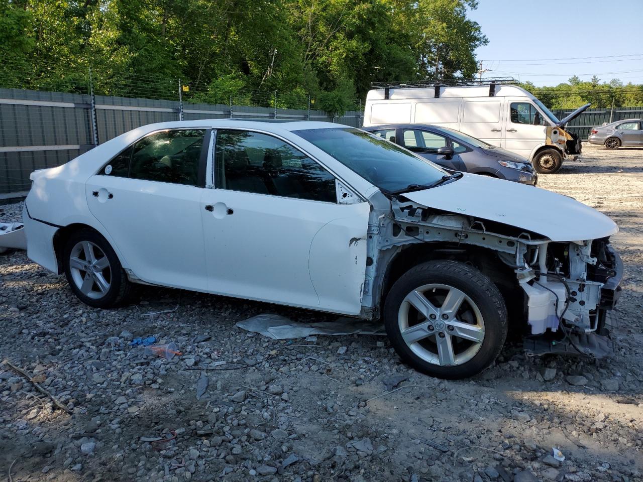 2013 TOYOTA CAMRY L - Image 4
