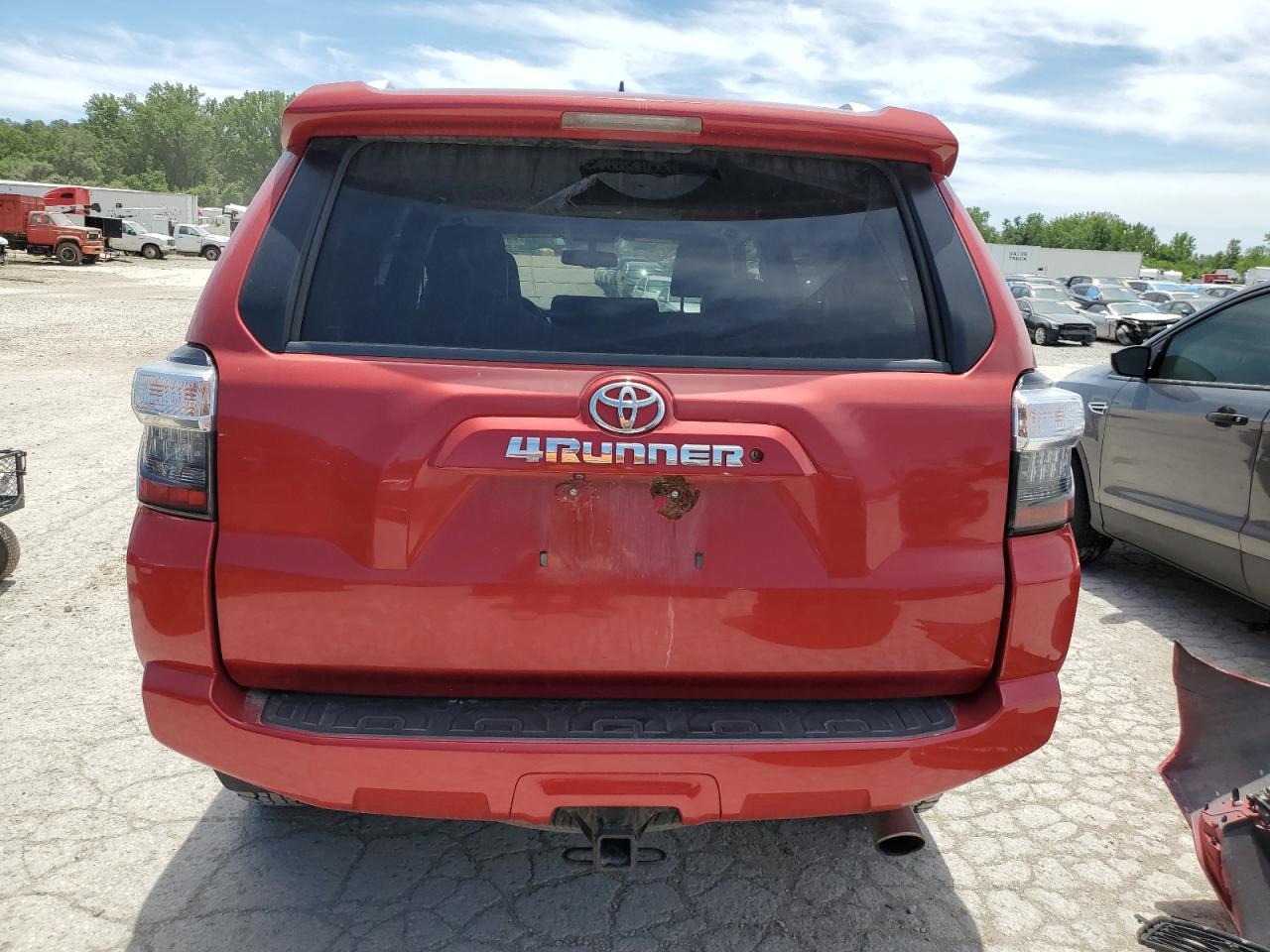 2018 TOYOTA 4RUNNER SR - Фото 6