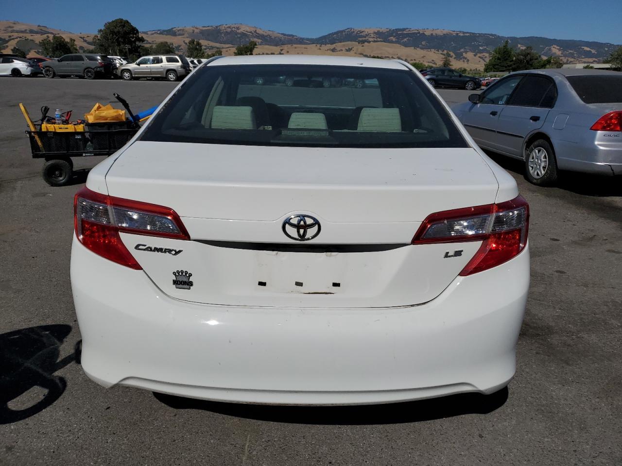 2013 TOYOTA CAMRY L - Фото 6