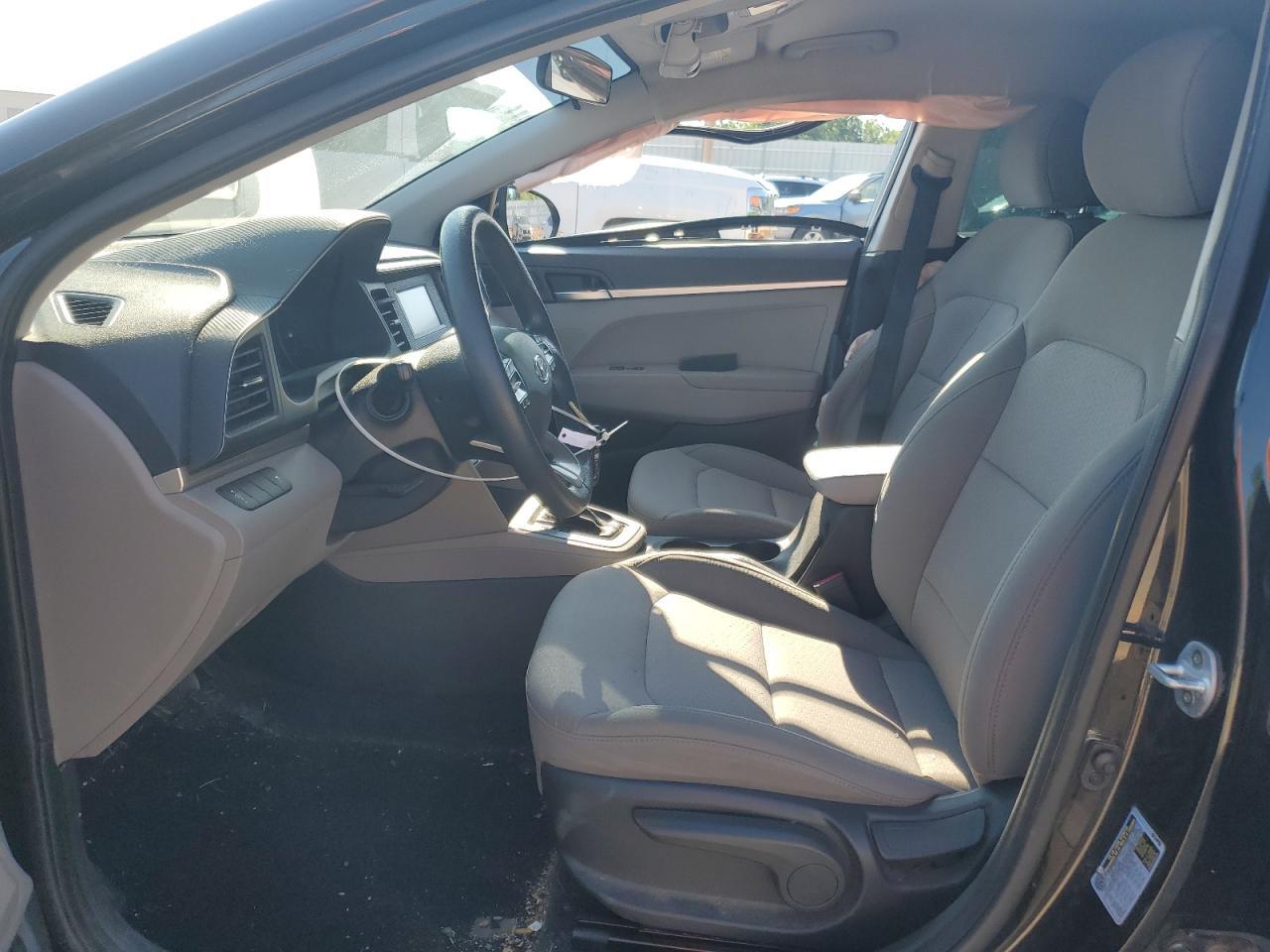 2019 HYUNDAI ELANTRA SE - Фото 7