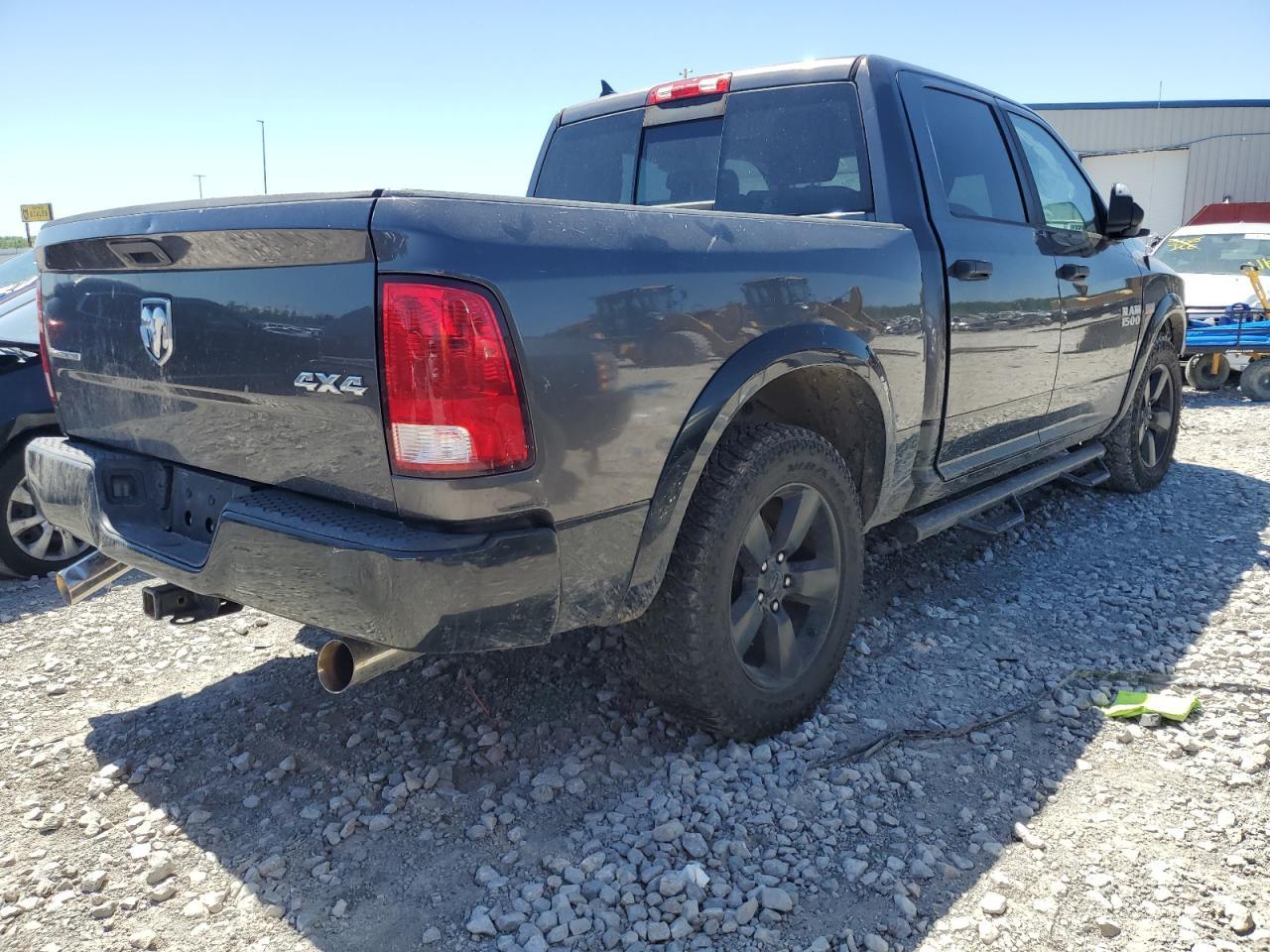 2015 RAM 1500 SLT - Image 3