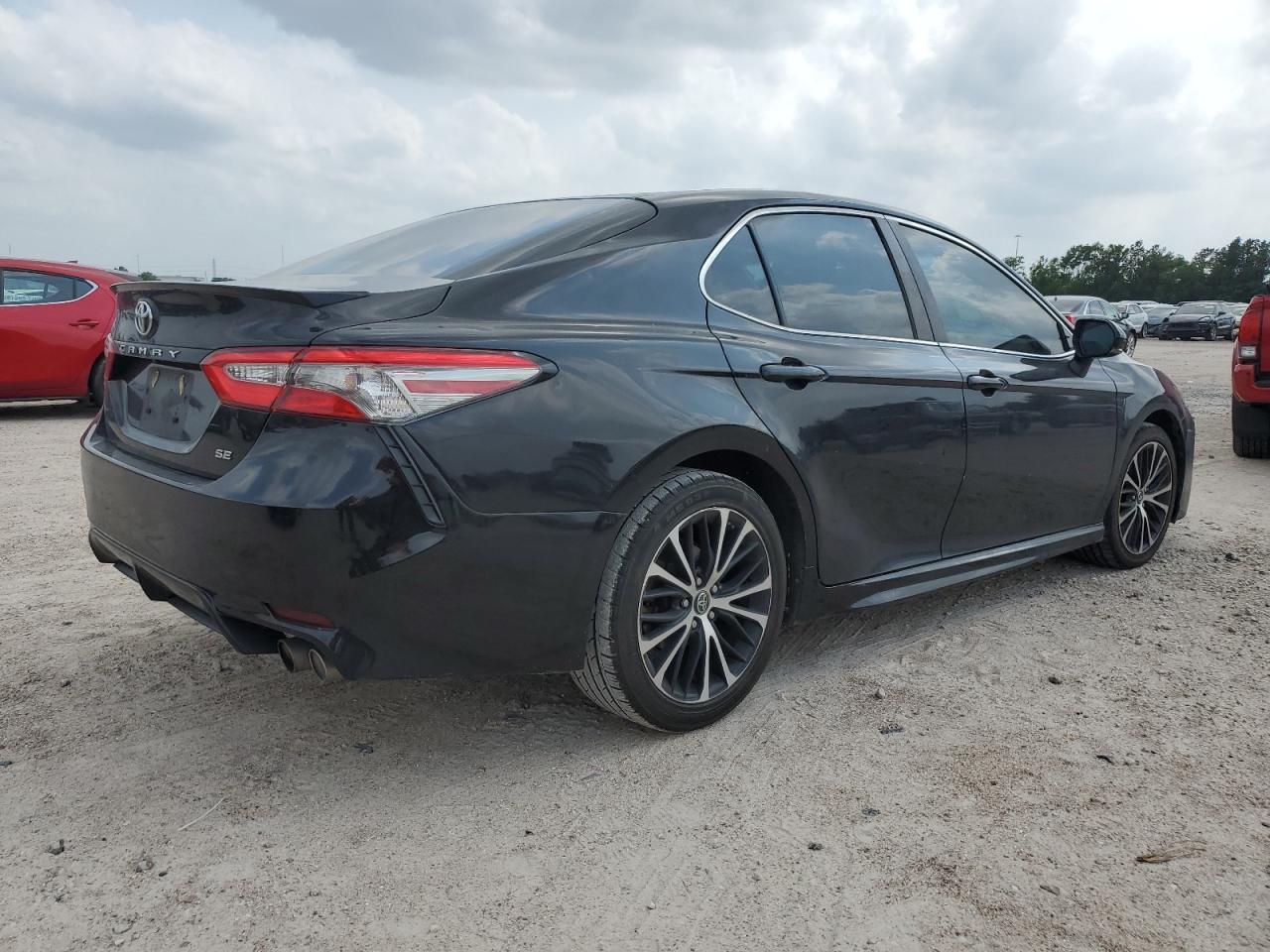 2018 TOYOTA CAMRY L - Фото 3
