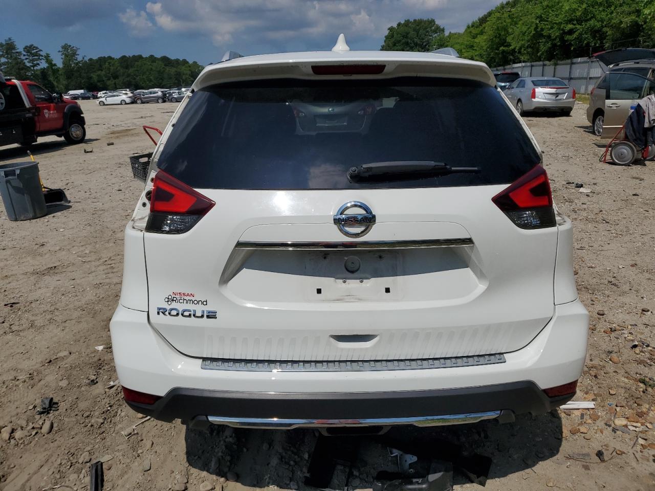 2017 NISSAN ROGUE S - Фото 6