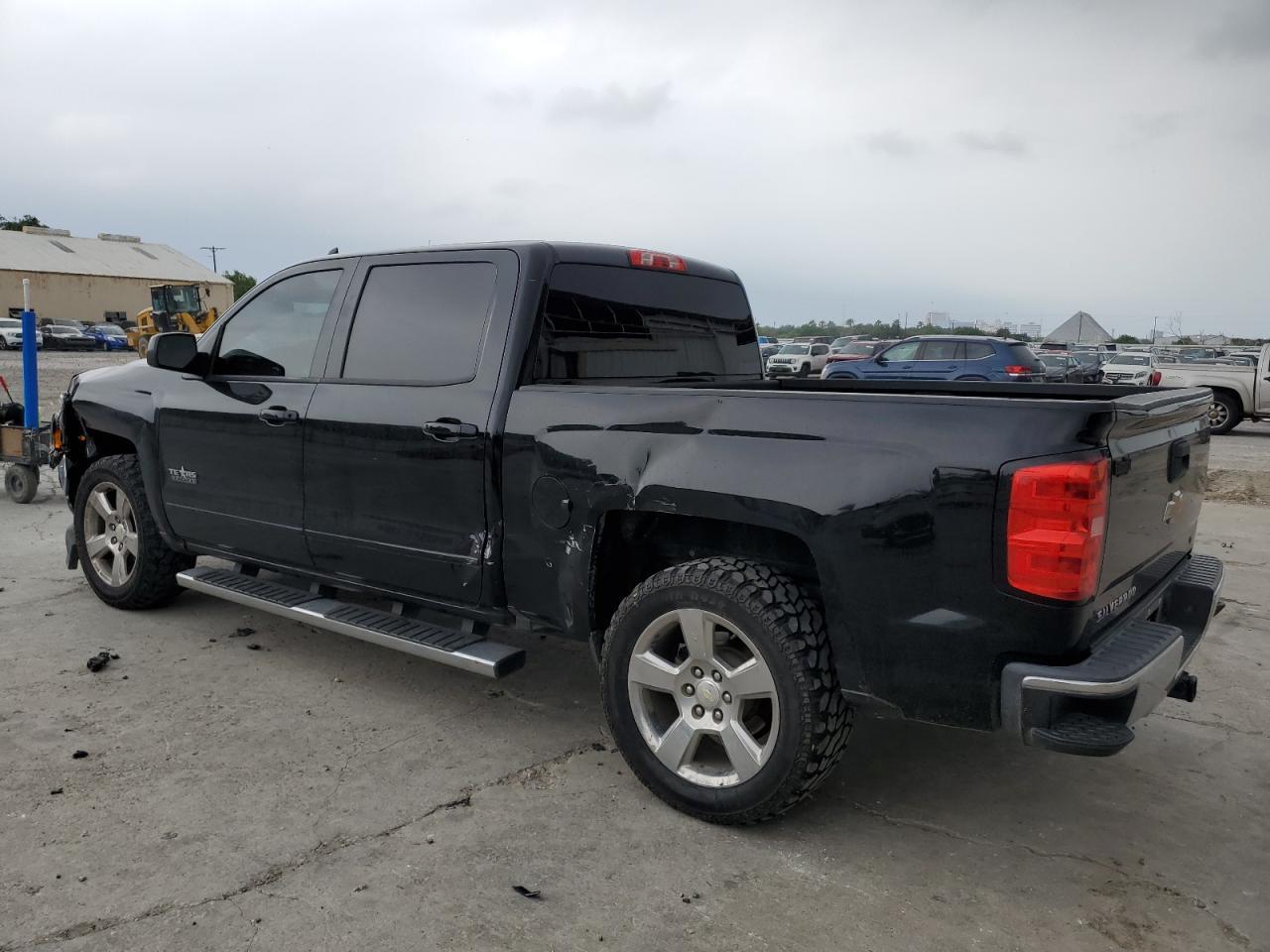 2017 CHEVROLET SILVERADO - Image 2
