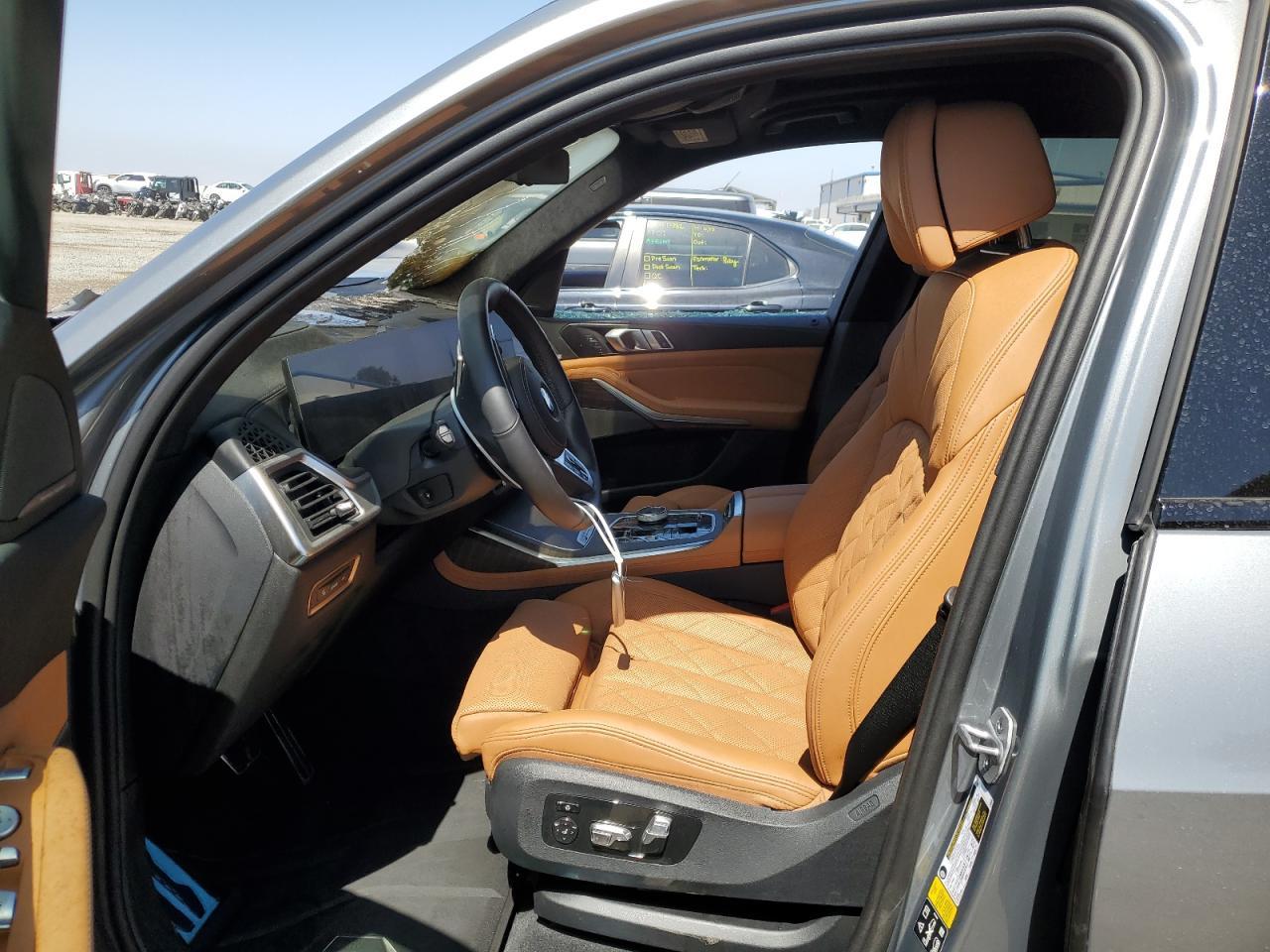 2024 BMW X7 XDRIVE4 - Image 7