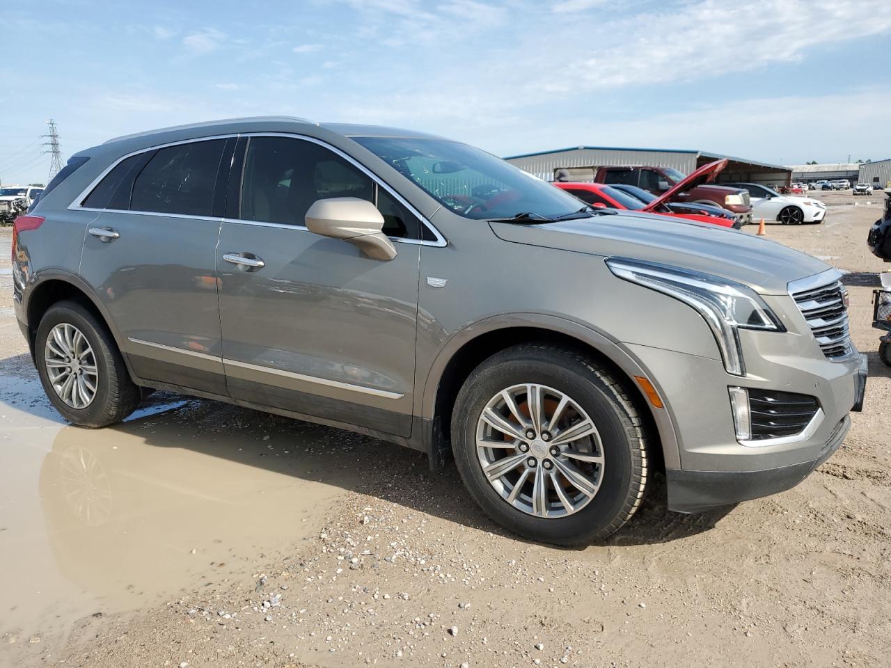 2019 CADILLAC XT5 LUXURY - Image 4
