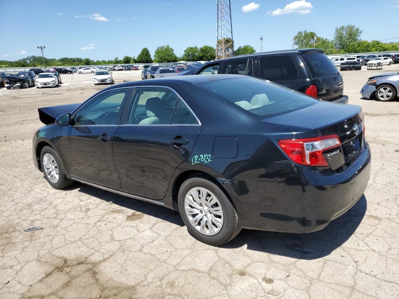 2012 TOYOTA CAMRY BASE - Фото 2