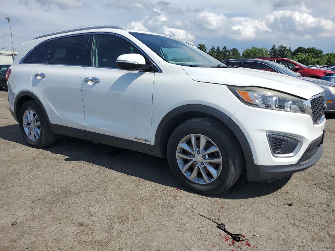 2016 KIA SORENTO LX - Image 4