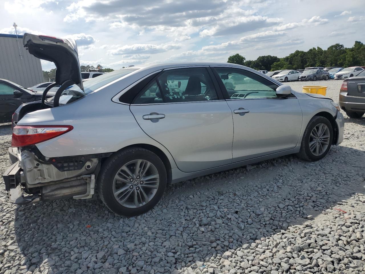 2017 TOYOTA CAMRY LE - Фото 3
