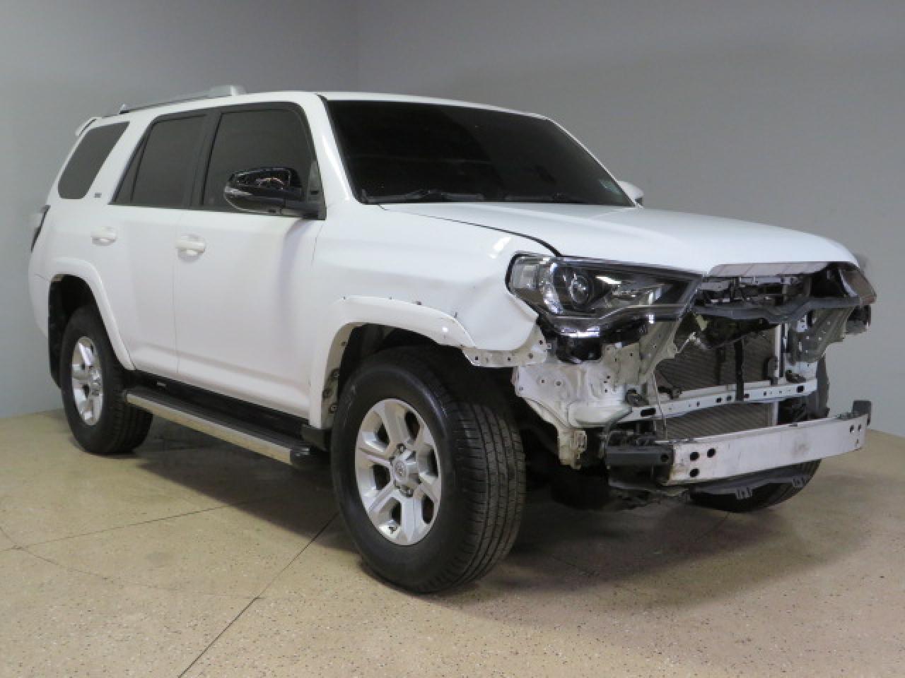 2018 TOYOTA 4RUNNER SR