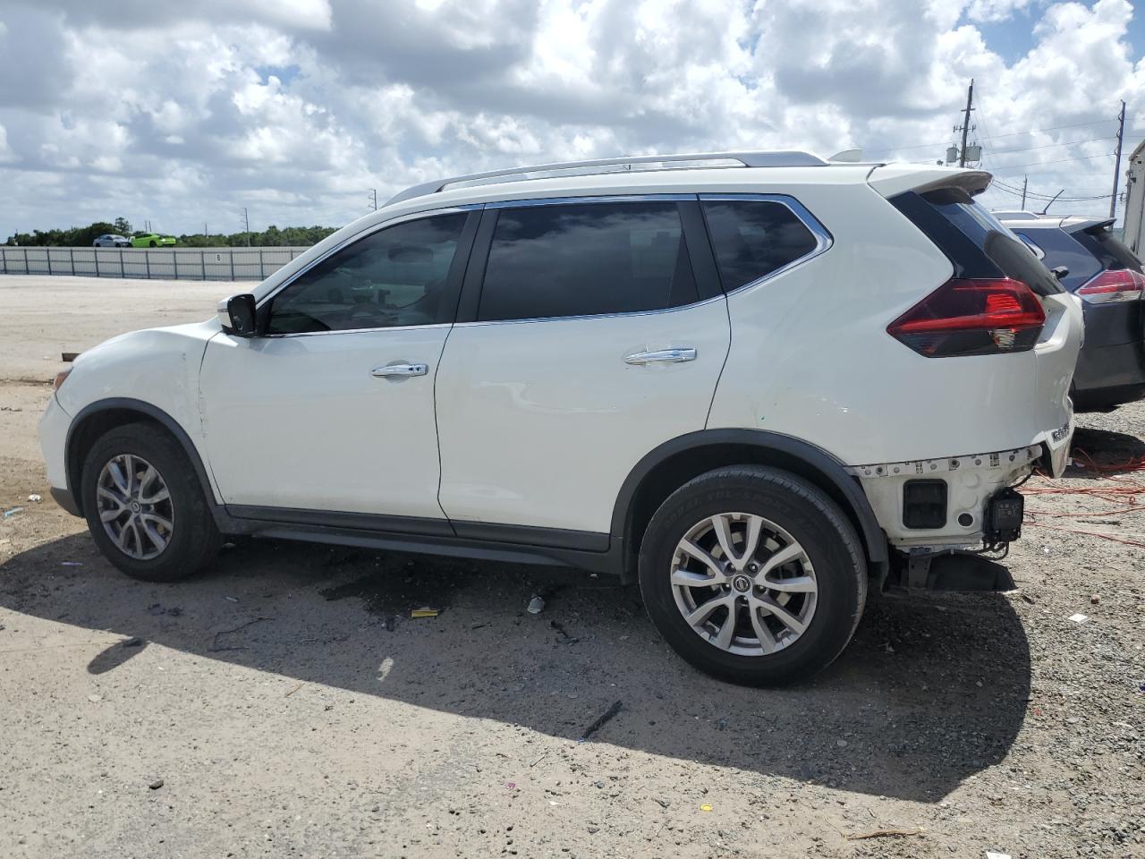 2018 NISSAN ROGUE S - Фото 2