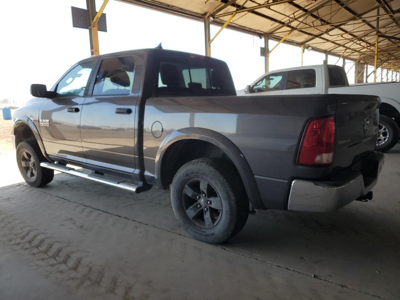 2015 RAM 1500 SLT - Image 2