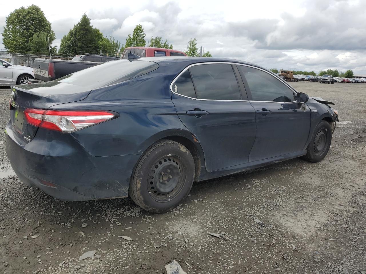 2019 TOYOTA CAMRY LE - Image 3