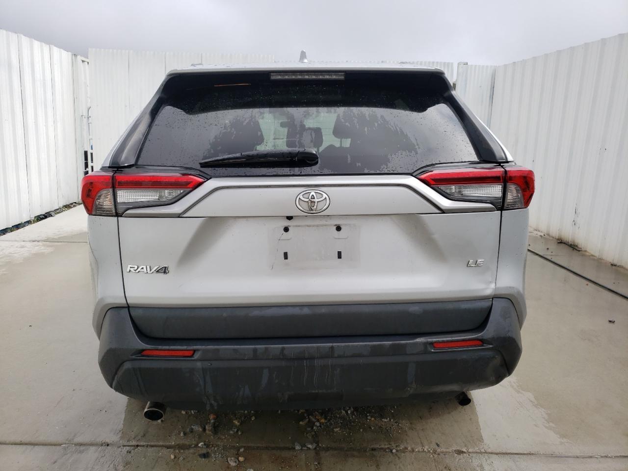 2021 TOYOTA RAV4 LE - Image 6