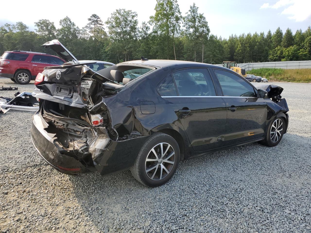 2017 VOLKSWAGEN JETTA SE - Image 3