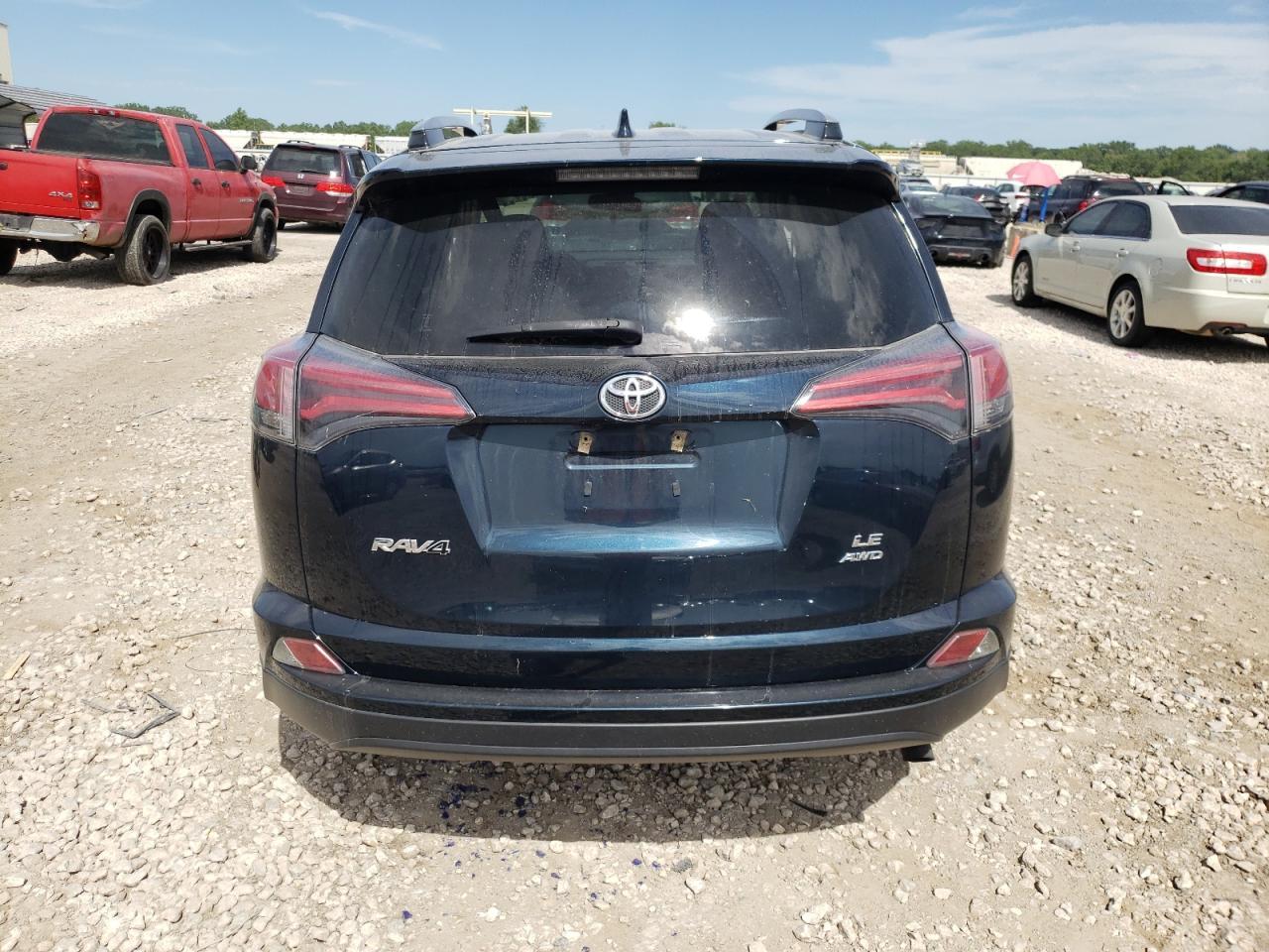 2017 TOYOTA RAV4 LE - Image 6