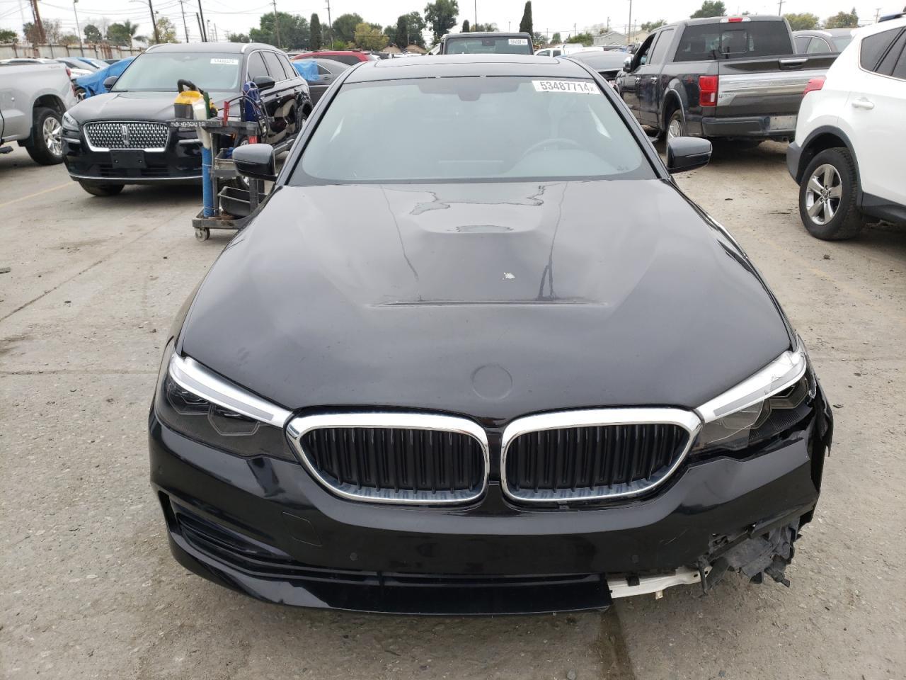 2018 BMW 530 XI - Фото 5