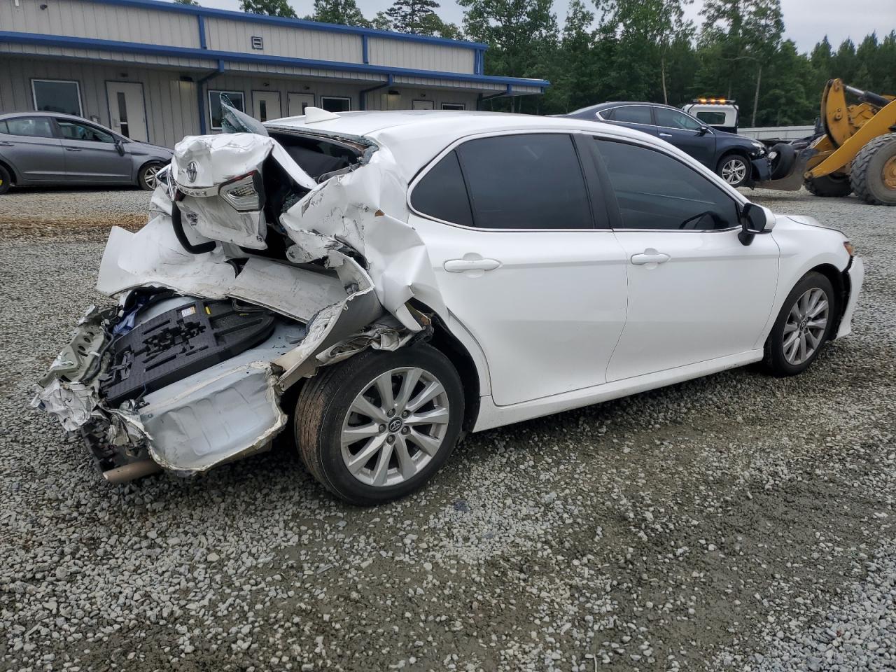 2019 TOYOTA CAMRY L - Image 3
