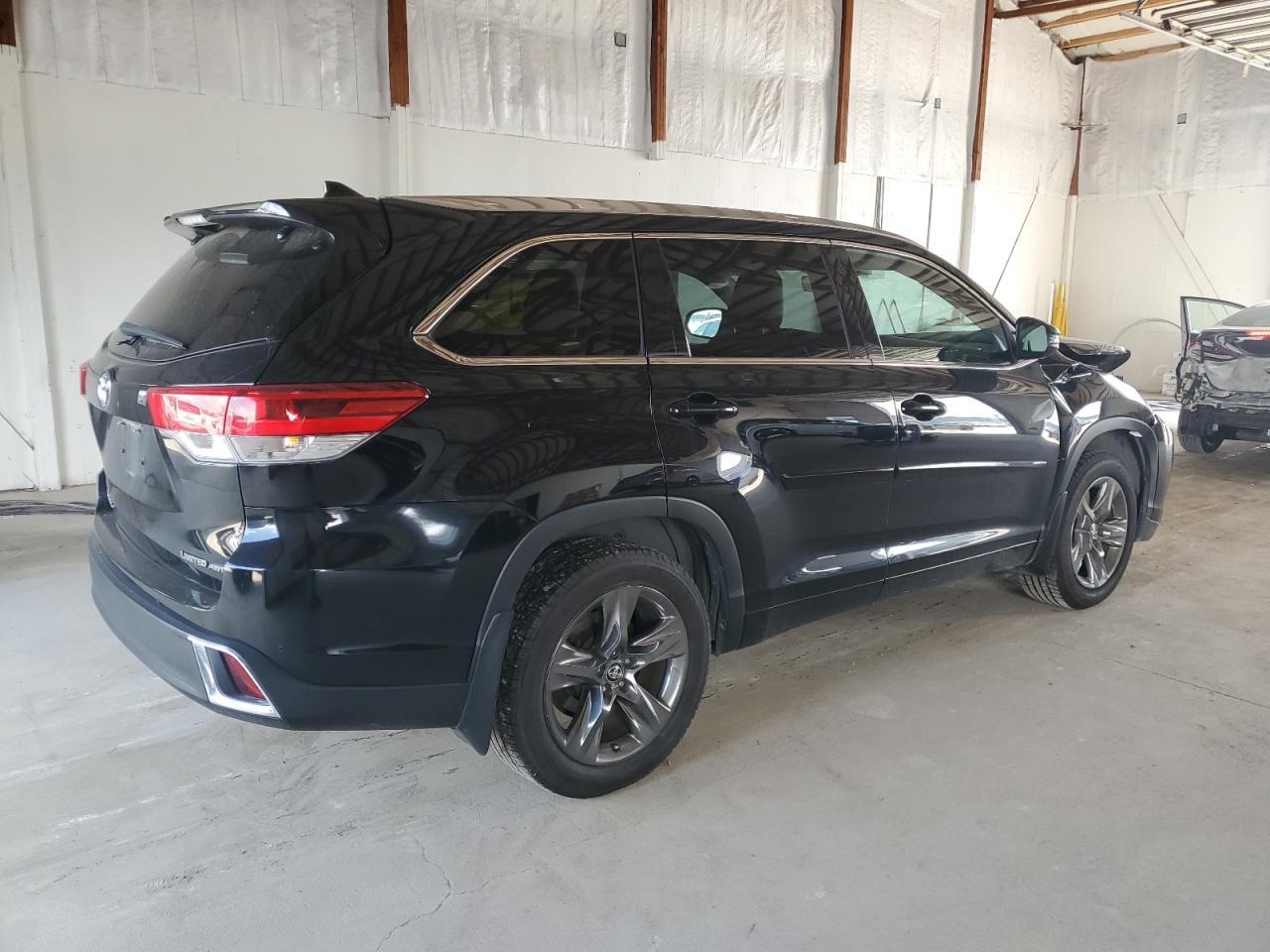 2018 TOYOTA HIGHLANDER - Фото 3