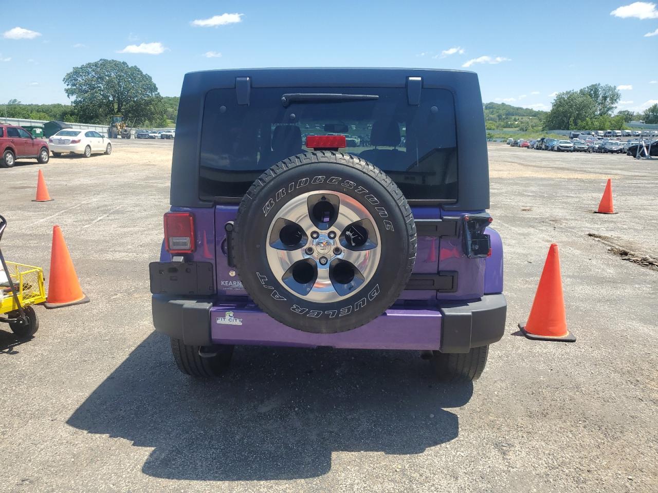 2017 JEEP WRANGLER U - Image 6
