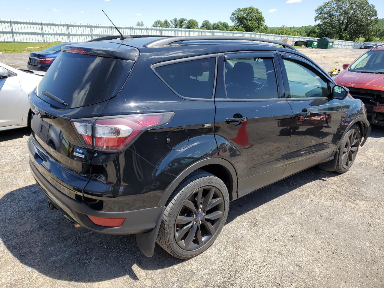 2017 FORD ESCAPE SE - Image 3