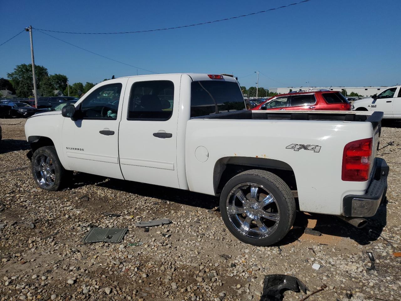 2013 CHEVROLET SILVERADO - Фото 2