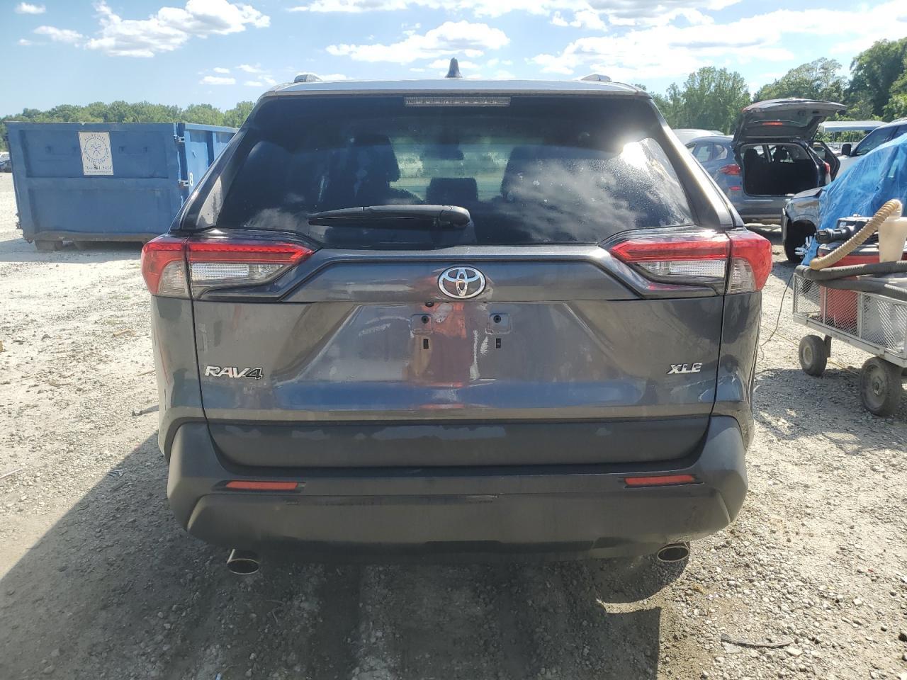 2020 TOYOTA RAV4 XLE - Image 6
