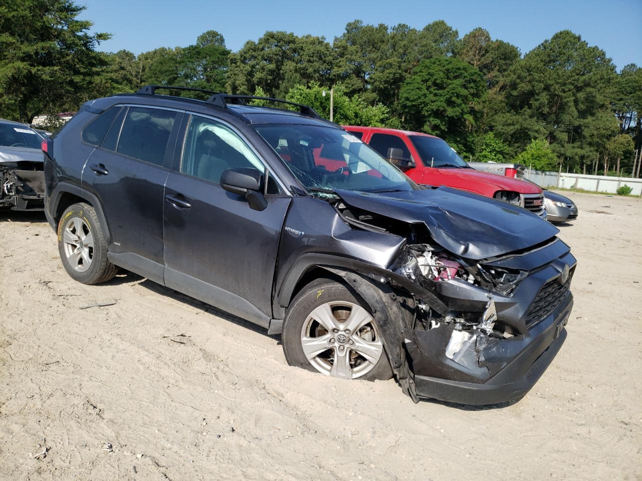 2021 TOYOTA RAV4 LE - Фото 4