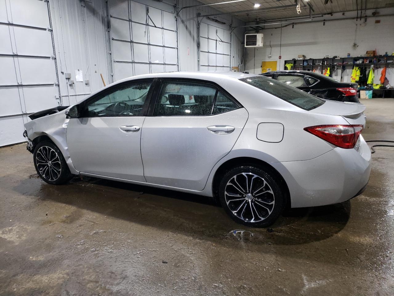 2015 TOYOTA COROLLA L - Фото 2