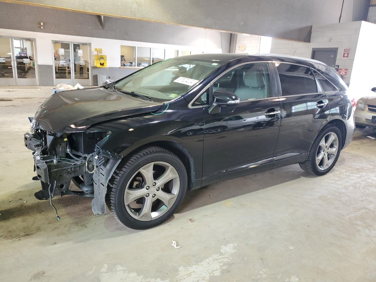 2013 TOYOTA VENZA LE car image