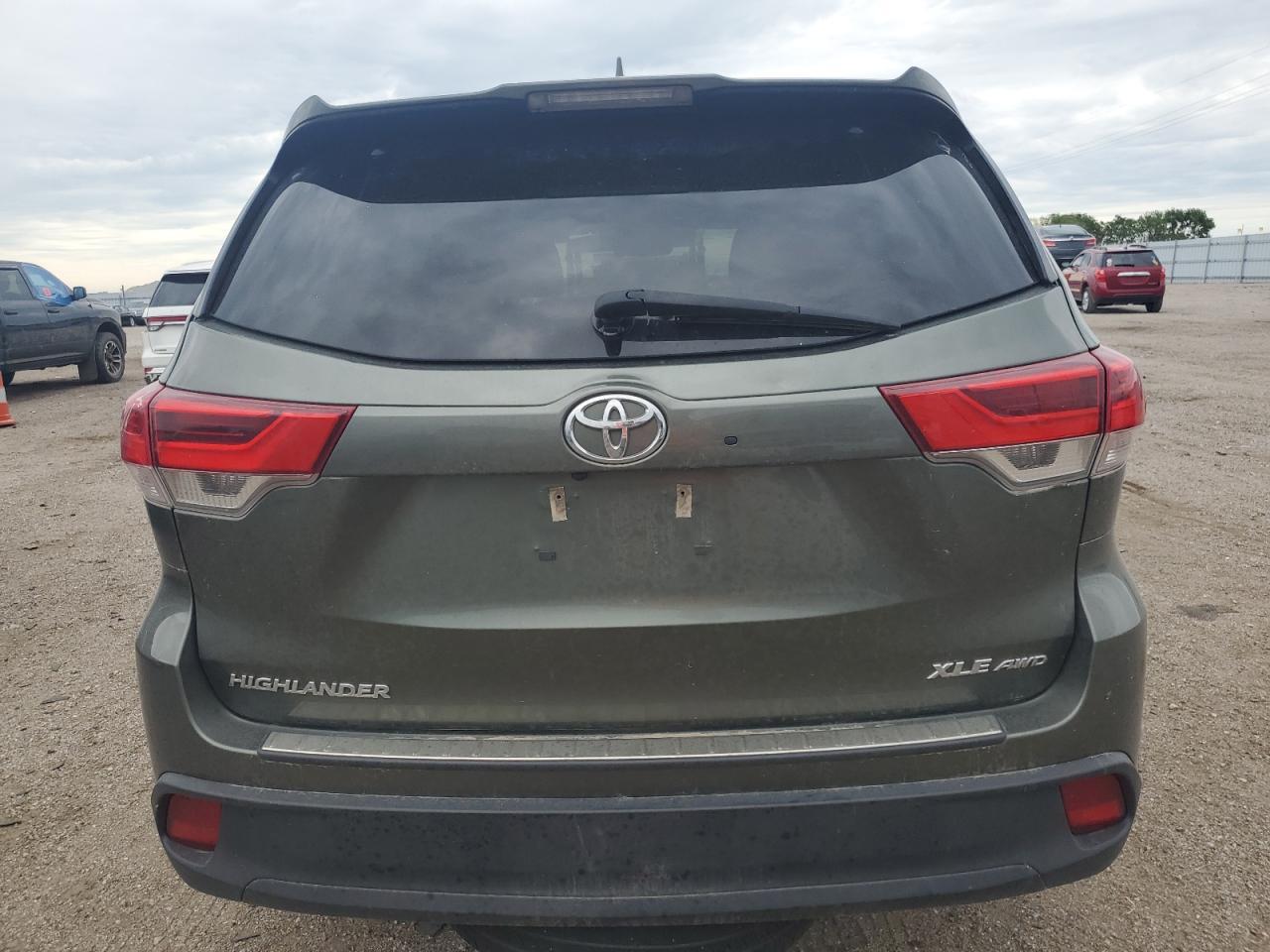 2018 TOYOTA HIGHLANDER - Image 6