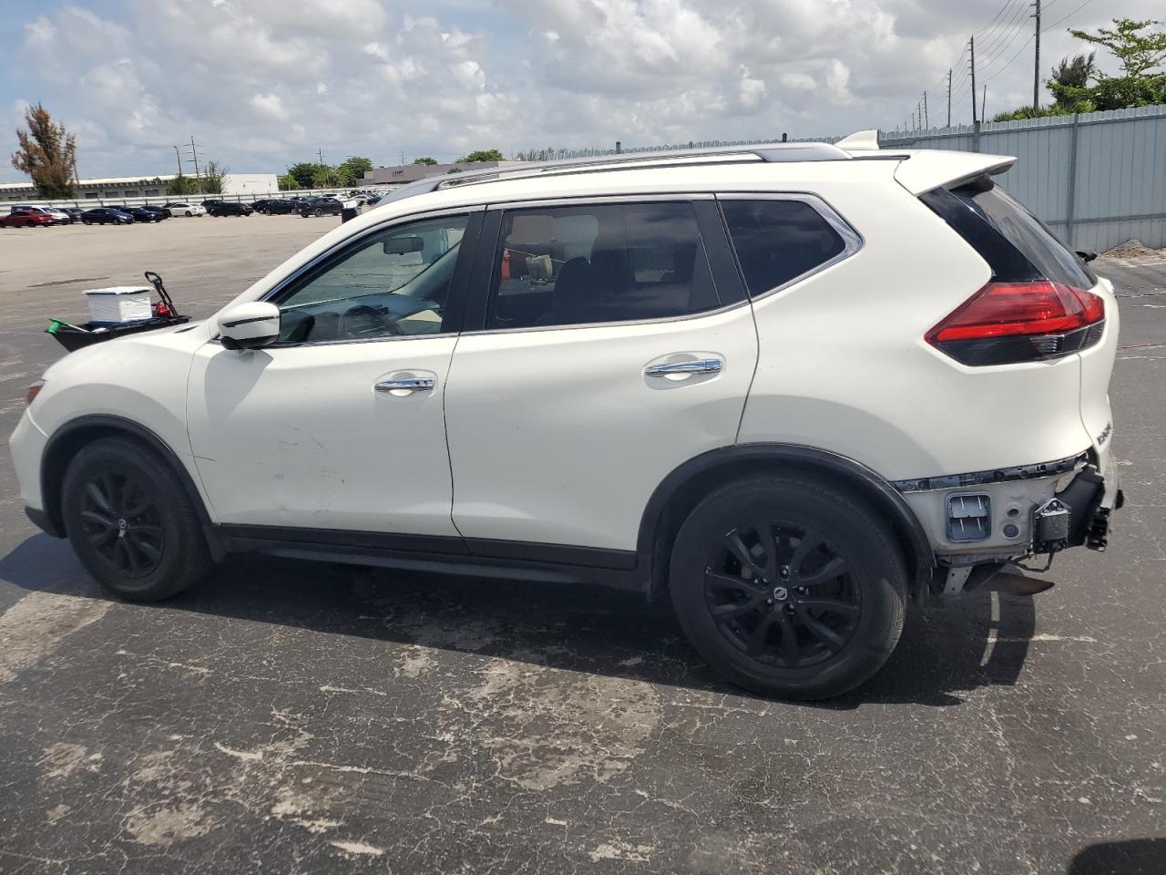 2017 NISSAN ROGUE S - Фото 2