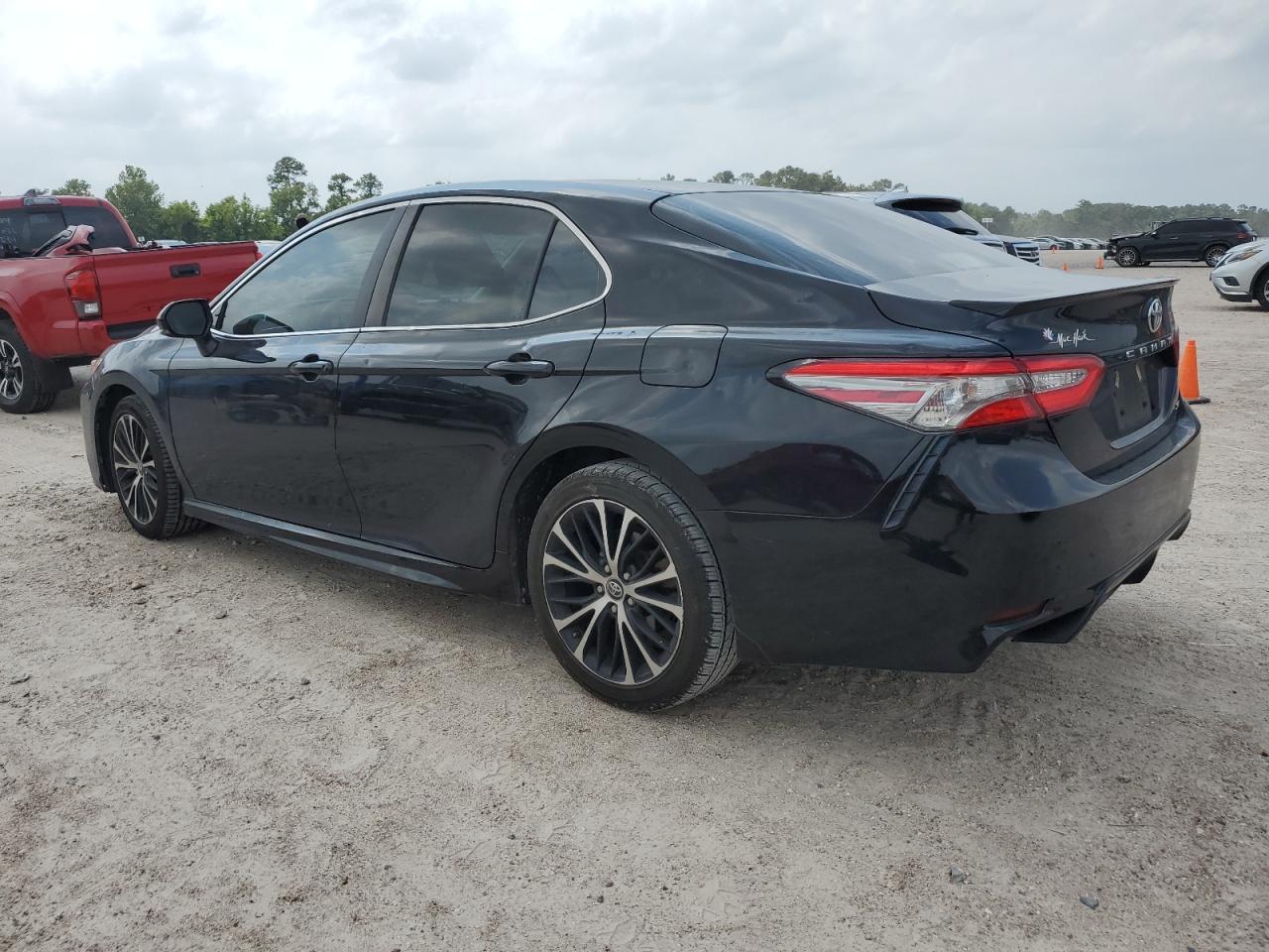 2018 TOYOTA CAMRY L - Фото 2
